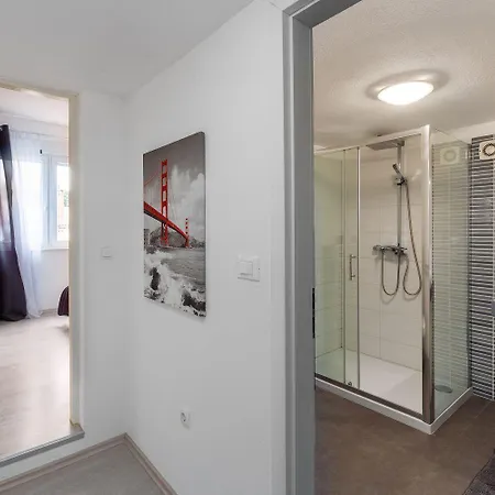 Modernes Nur 300 Meter Zum Mit Terrasse, Privatparkplatz, Wifi * ポレッチ