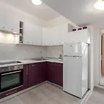 Modernes Nur 300 Meter Zum Mit Terrasse, Privatparkplatz, Wifi