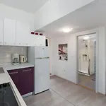 Modernes Nur 300 Meter Zum Mit Terrasse, Privatparkplatz, Wifi * بوريتش
