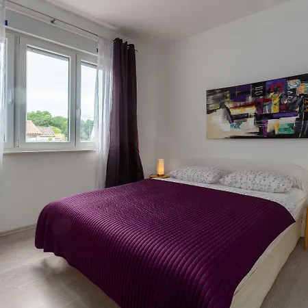 Modernes Nur 300 Meter Zum Mit Terrasse, Privatparkplatz, Wifi Appartement *